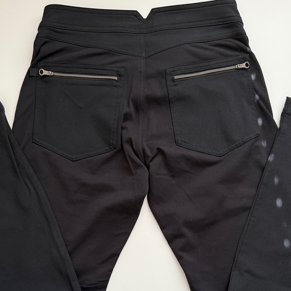 Lululemon Black Pant with Zipper Pockets - Picture 4 of 11